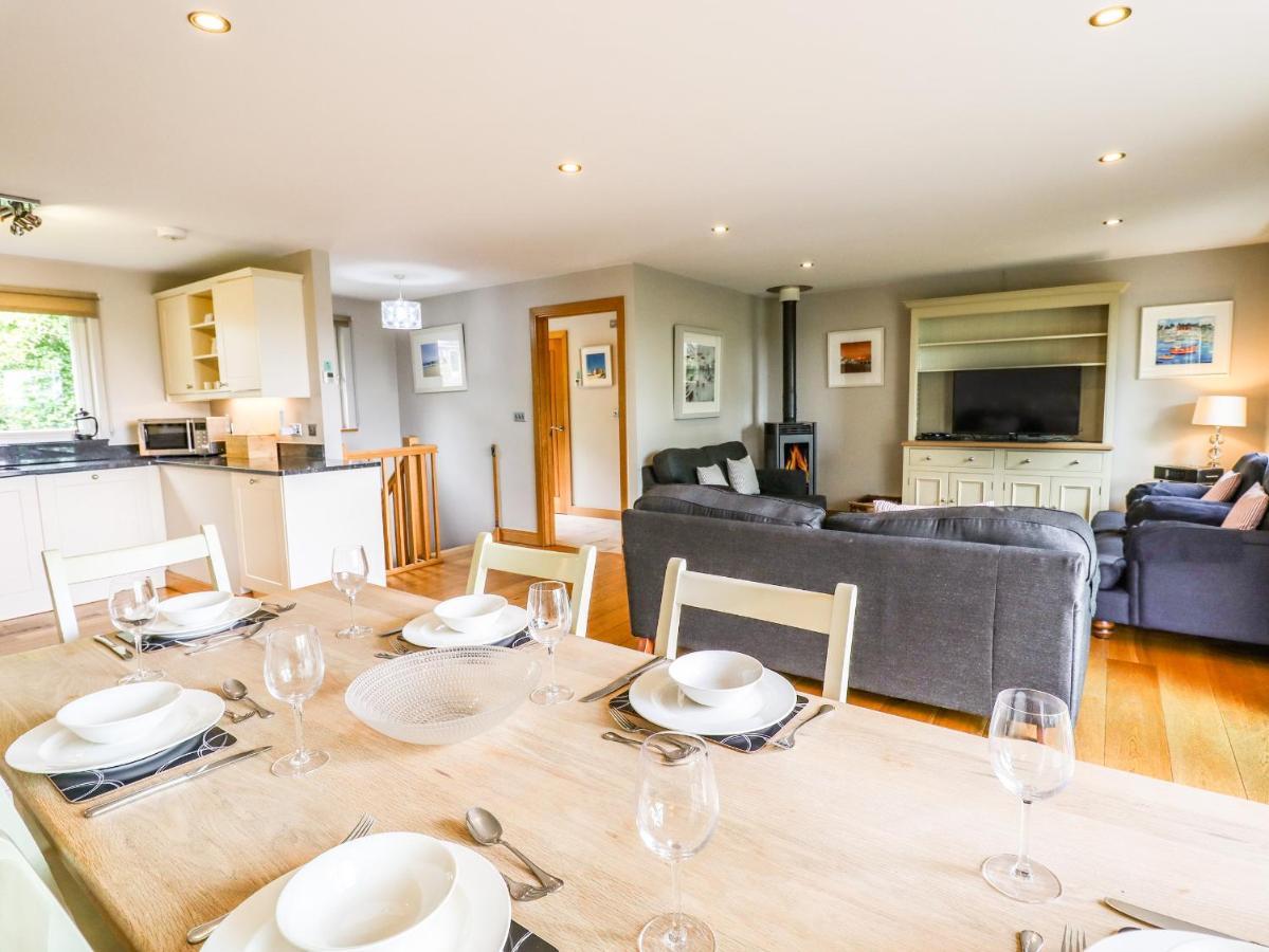 Swandown, 20 Poldon Villa Chard Exteriör bild